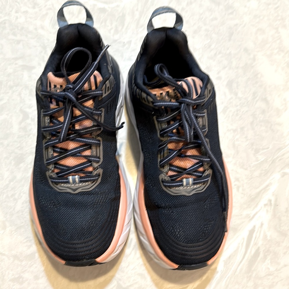 Hoka one one